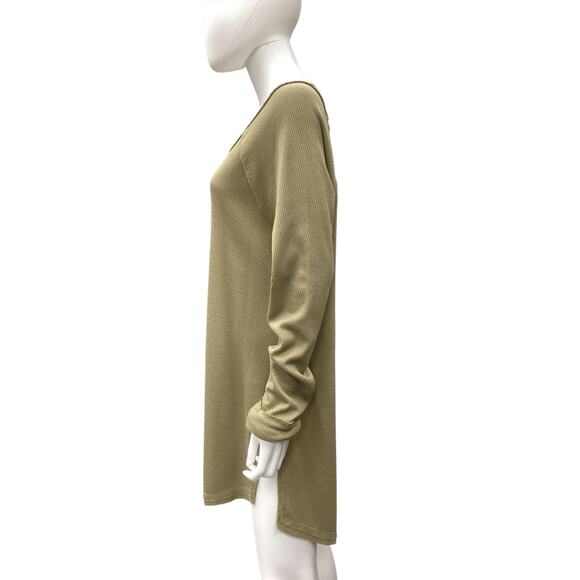NWT Free People Women’s Long T-Shirt Size XL Thermal Olive Green Slits Soft - Picture 3 of 6